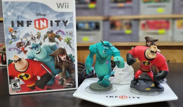 Disney Infinity 3 Personajes Y Dado (Monster Inc,Increibles,Pirates Del Caribe | Wii