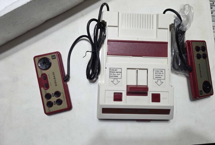 Consola Generica Compatible Cartuchos Family Game 90s - Imagen 4