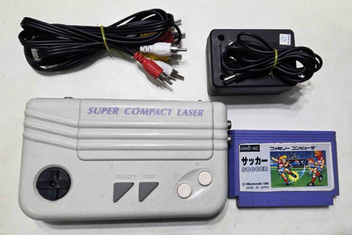 Consola Generica Super Compact Laser Portatil 90s Compatible Cartuchos Family Game